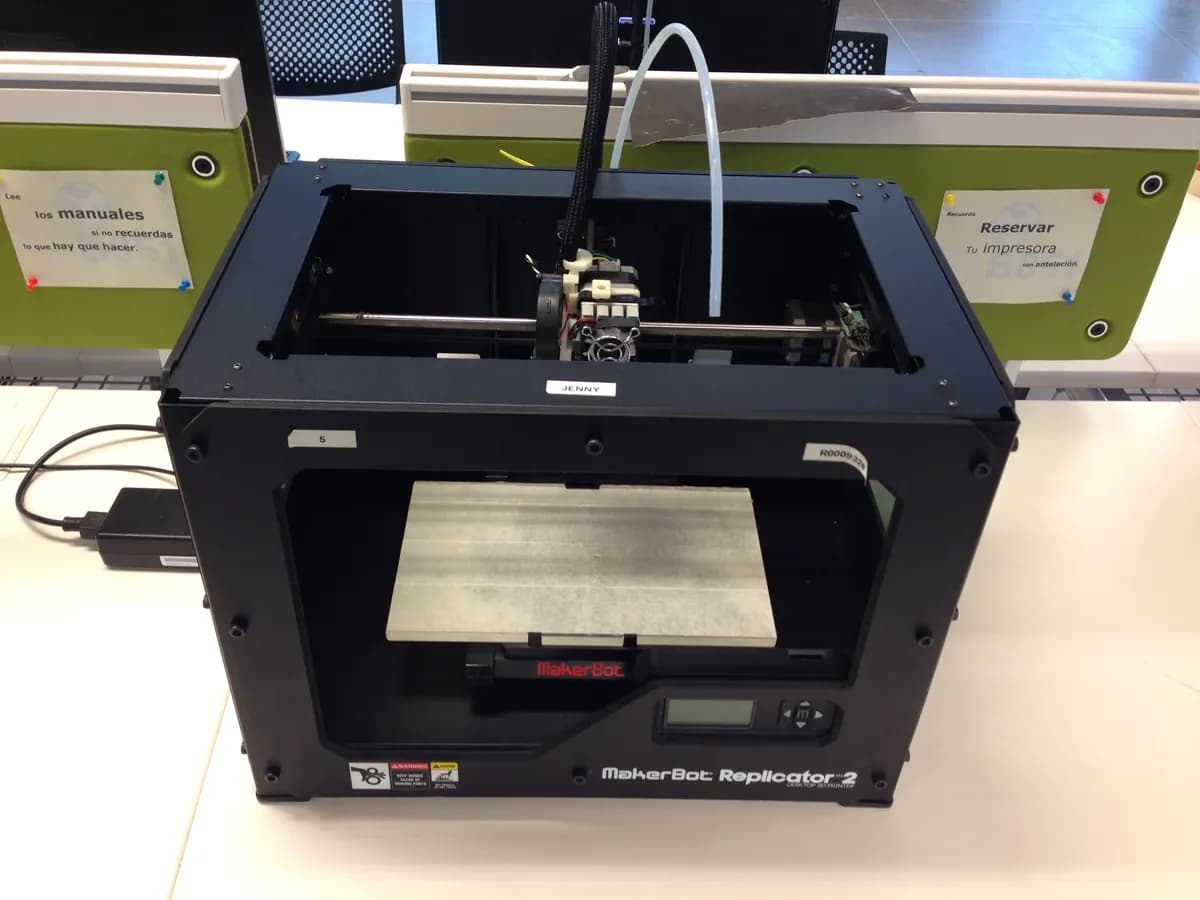 Desarrollo de metamateriales impresos en 3D para unir hueso y tendón